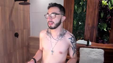 Snapshot of dave_wolff chatting on November 2025 11:49:02 AM Dave online show from November 2025 11:49:02 AM