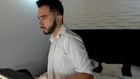 Snapshot of dave_wolff chatting on November 2025 12:11:01 PM Dave online show from November 2025 12:11:01 PM