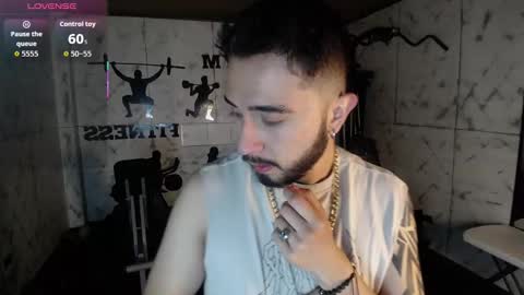 Snapshot of dave_wolff chatting on November 2025 12:09:02 PM Dave online show from November 2025 12:09:02 PM