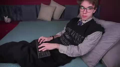 Snapshot of davebevy chatting on July 2026 08:33:01 PM Dave online show from July 2026 08:33:01 PM