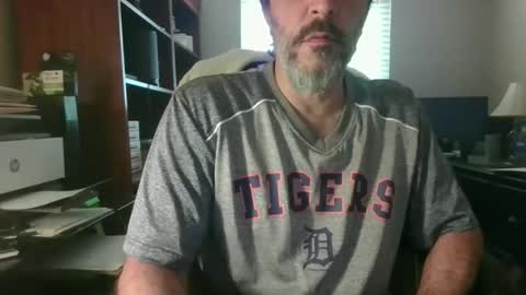 Snapshot of davethebooky chatting on May 2026 03:52:01 PM Dave online show from May 2026 03:52:01 PM