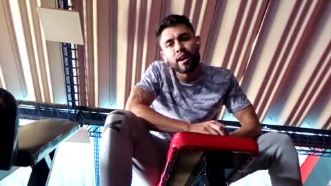 Snapshot of davgostoso chatting on February 2025 04:21:01 PM Dave y Salvatore online show from February 2025 04:21:01 PM