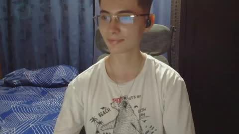 Snapshot of david_colombian chatting on May 2026 01:23:02 AM ProgrammerBoy online show from May 2026 01:23:02 AM