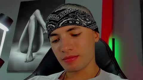 David Jons online show from October 2025 03:03:02 AM