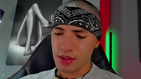 David Jons online show from November 2025 11:58:01 PM