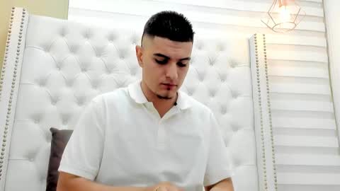 Snapshot of david_victoriaa chatting on September 2025 03:40:01 AM david_victoriaa online show from September 2025 03:40:01 AM