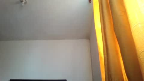 davidcr89 online show from February 2025 05:42:01 PM