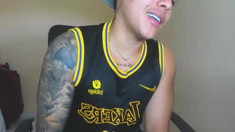 Lennon online show from September 2025 08:23:02 PM