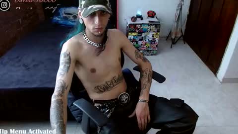 Snapshot of davidroses420 chatting on November 2025 05:45:02 PM online show from November 2025 05:45:02 PM