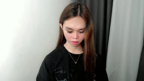 Snapshot of davinascott_03 chatting on September 2025 07:02:02 PM Davina online show from September 2025 07:02:02 PM