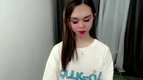 Snapshot of davinascott_03 chatting on October 2025 12:41:01 AM Davina online show from October 2025 12:41:01 AM