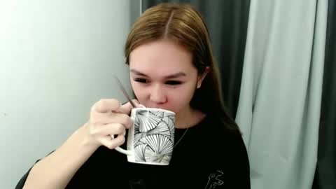 Snapshot of davinascott_03 chatting on October 2025 11:59:01 PM Davina online show from October 2025 11:59:01 PM
