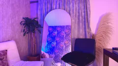 Snapshot of davis_saint chatting on June 2026 11:30:02 AM Davis online show from June 2026 11:30:02 AM