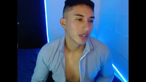 Snapshot of davixx258 chatting on February 2025 10:20:02 PM DS online show from February 2025 10:20:02 PM