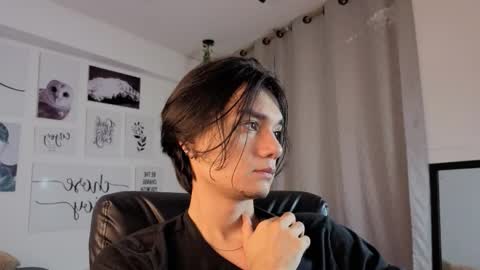 davoxer online show from December 2025 04:11:02 AM