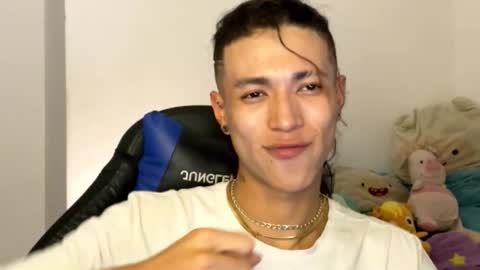 Snapshot of daxonreyy_ chatting on March 2026 04:50:01 AM Daxon online show from March 2026 04:50:01 AM