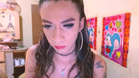 dayanna_01_ online show from April 2026 04:56:01 PM