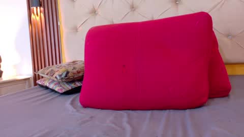 dayis_miller online show from July 2026 10:37:01 PM