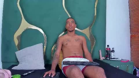 daylesandharry online show from December 2025 12:21:02 PM