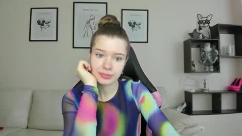 dazdrasmigdasue online show from January 2025 12:11:02 PM