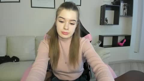 dazdrasmigdasue online show from February 2025 03:37:02 PM