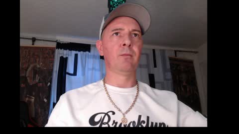 dazmorgon online show from May 2026 07:54:02 PM