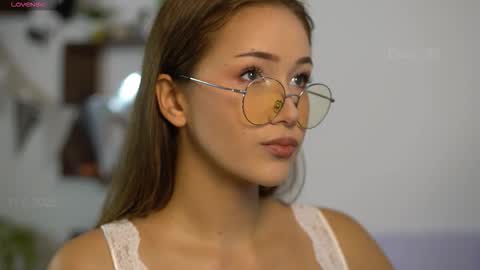 Snapshot of dazy_88 chatting on November 2025 02:32:01 AM Dazy My Fansly online show from November 2025 02:32:01 AM