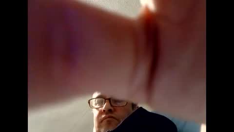 Dazzill online show from December 2024 10:06:01 PM