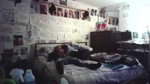 dbeamon92 online show from February 2026 12:29:02 AM