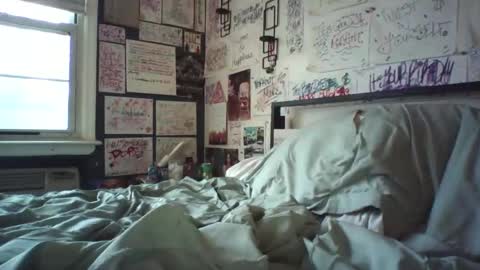 dbeamon92 online show from March 2026 04:57:02 PM