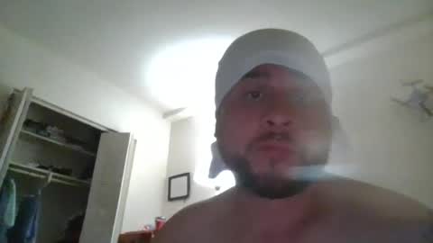 Snapshot of dc_cubano chatting on June 2026 05:23:02 AM Uptkooling online show from June 2026 05:23:02 AM