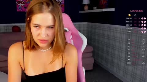 Jennifer online show from March 2025 01:04:02 AM