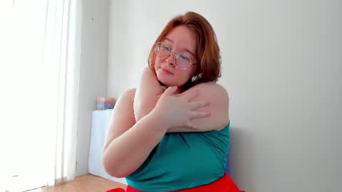 Snapshot of debbiewood chatting on July 2026 05:14:02 AM DeboraDebbieDee online show from July 2026 05:14:02 AM
