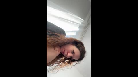 debbiii online show from February 2026 12:15:01 PM