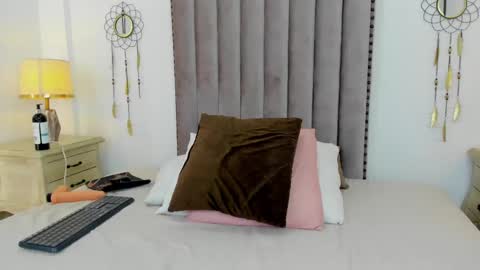 Debora online show from March 2025 02:40:01 PM