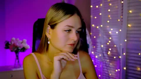 Snapshot of deboralarson chatting on November 2025 03:34:01 AM Debora online show from November 2025 03:34:01 AM