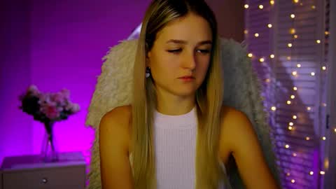 Snapshot of deboralarson chatting on November 2025 08:03:01 AM Debora online show from November 2025 08:03:01 AM