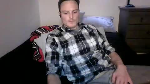 Snapshot of dee4dayz19 chatting on December 2025 08:38:02 PM Dee4dayz online show from December 2025 08:38:02 PM