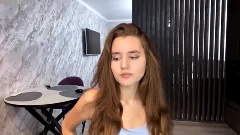 Anna online show from September 2025 03:26:02 PM