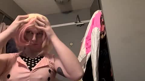 deedeequeen420 online show from February 2025 09:25:02 AM