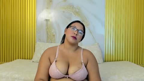 Snapshot of deepandcurvy chatting on July 2026 12:22:02 PM deepandcurvy online show from July 2026 12:22:02 PM