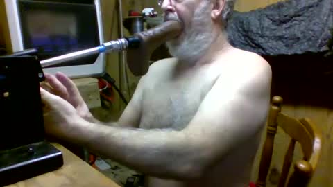 Snapshot of deepthroat227 chatting on February 2025 05:59:01 PM Deepthroat My Big Dildos online show from February 2025 05:59:01 PM