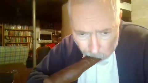 Snapshot of deepthroat227 chatting on February 2025 05:01:02 PM Deepthroat My Big Dildos online show from February 2025 05:01:02 PM