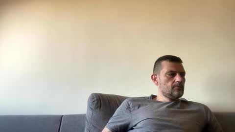 Defloy online show from November 2025 11:20:01 AM