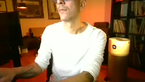 Luka Magic online show from November 2025 10:20:02 PM