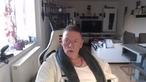 deinprinz2312 online show from March 2026 06:27:02 AM