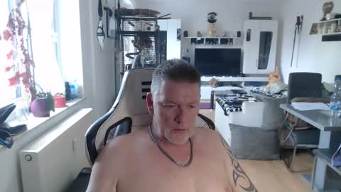 deinprinz2312 online show from March 2026 12:10:02 PM