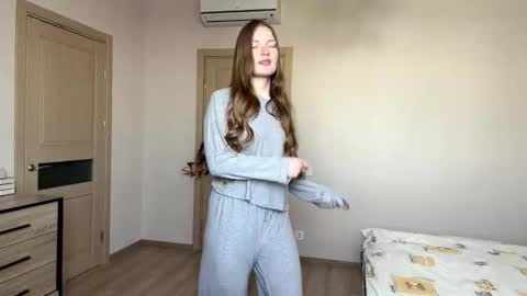 Mila online show from February 2026 07:16:02 AM