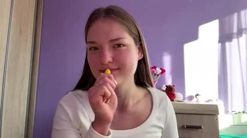 Mila online show from March 2026 07:25:02 AM