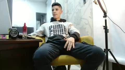 delglo online show from October 2025 05:05:01 AM